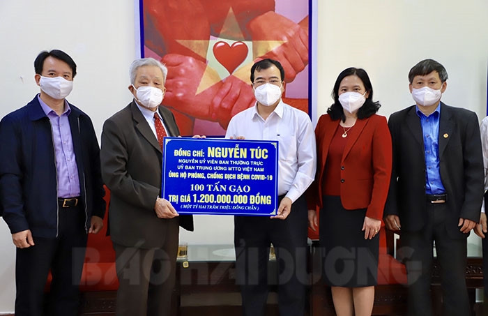 Ông Nguyễn Túc ủng hộ Hải Dương 100 tấn gạo phòng chống dịch